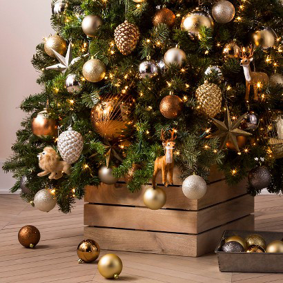 Albero Di Natale Bianco E Oro E Rosso.Natale 4 Colori Per Un Arredamento Magico Marelli Italia